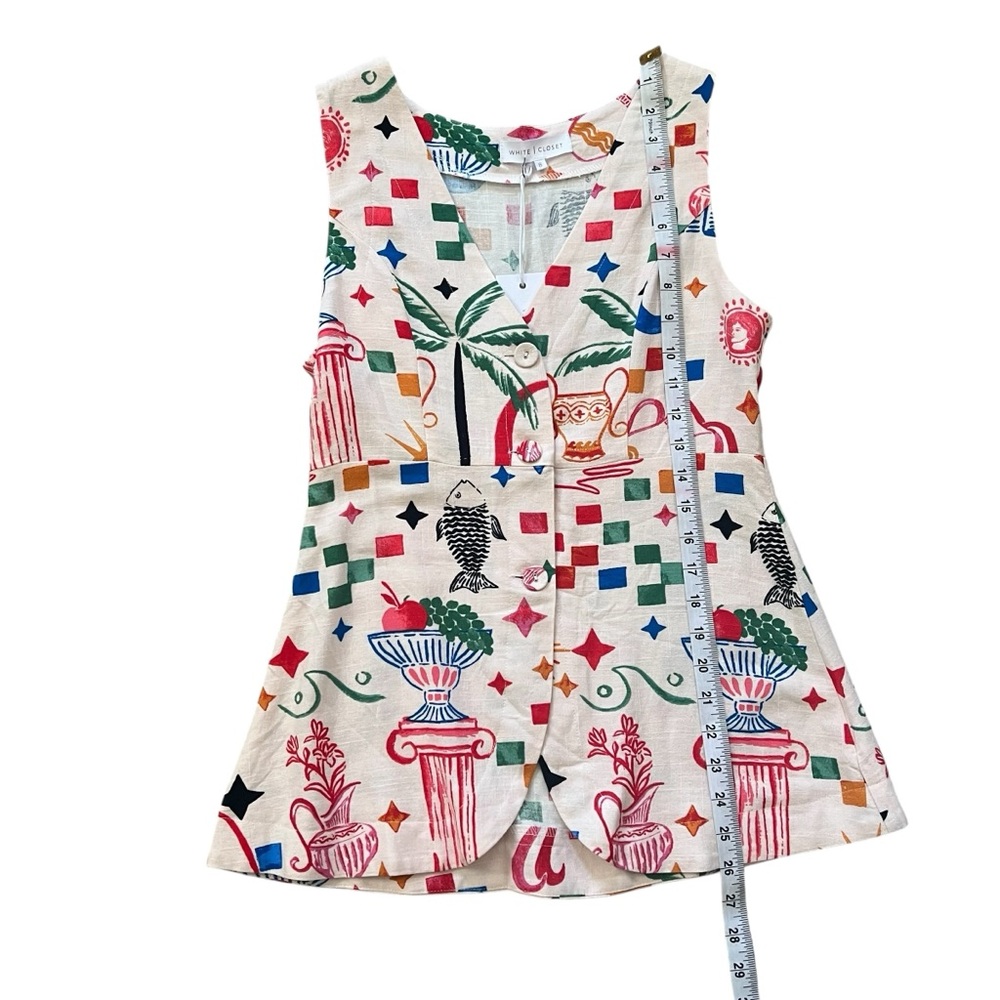 White Closet Summer Icons Sleeveless Vest Button Down Top size 8 - FITS LIKE A 4 - Picture 7 of 7
